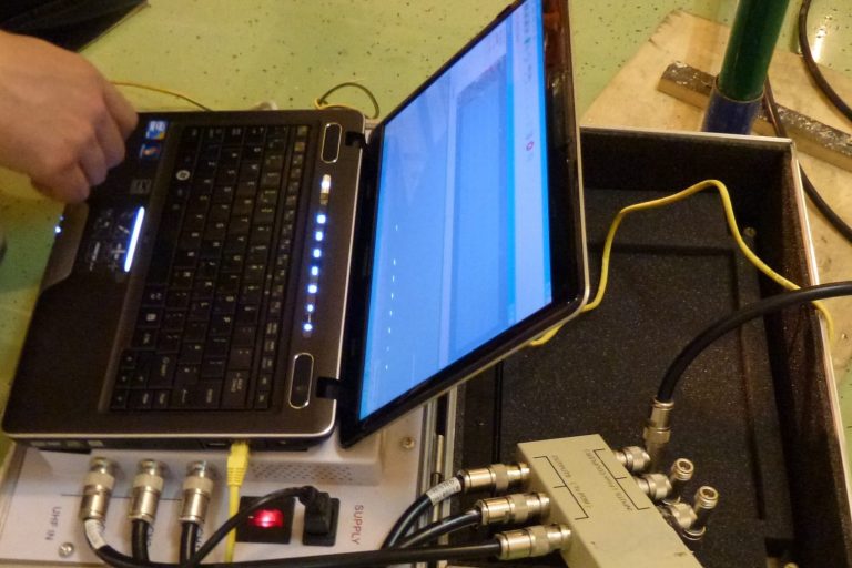 Mesure de décharges partielles durant les essais diélectriques d'un poste