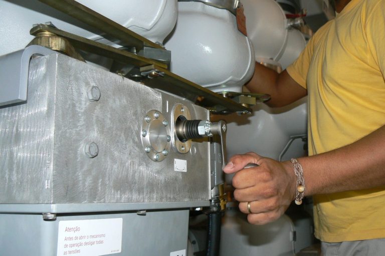 Opération manuelle d'un sectionneur 245kV